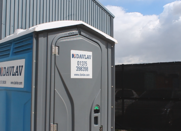 New Stock – 100 brand new toilets ready for our customers!